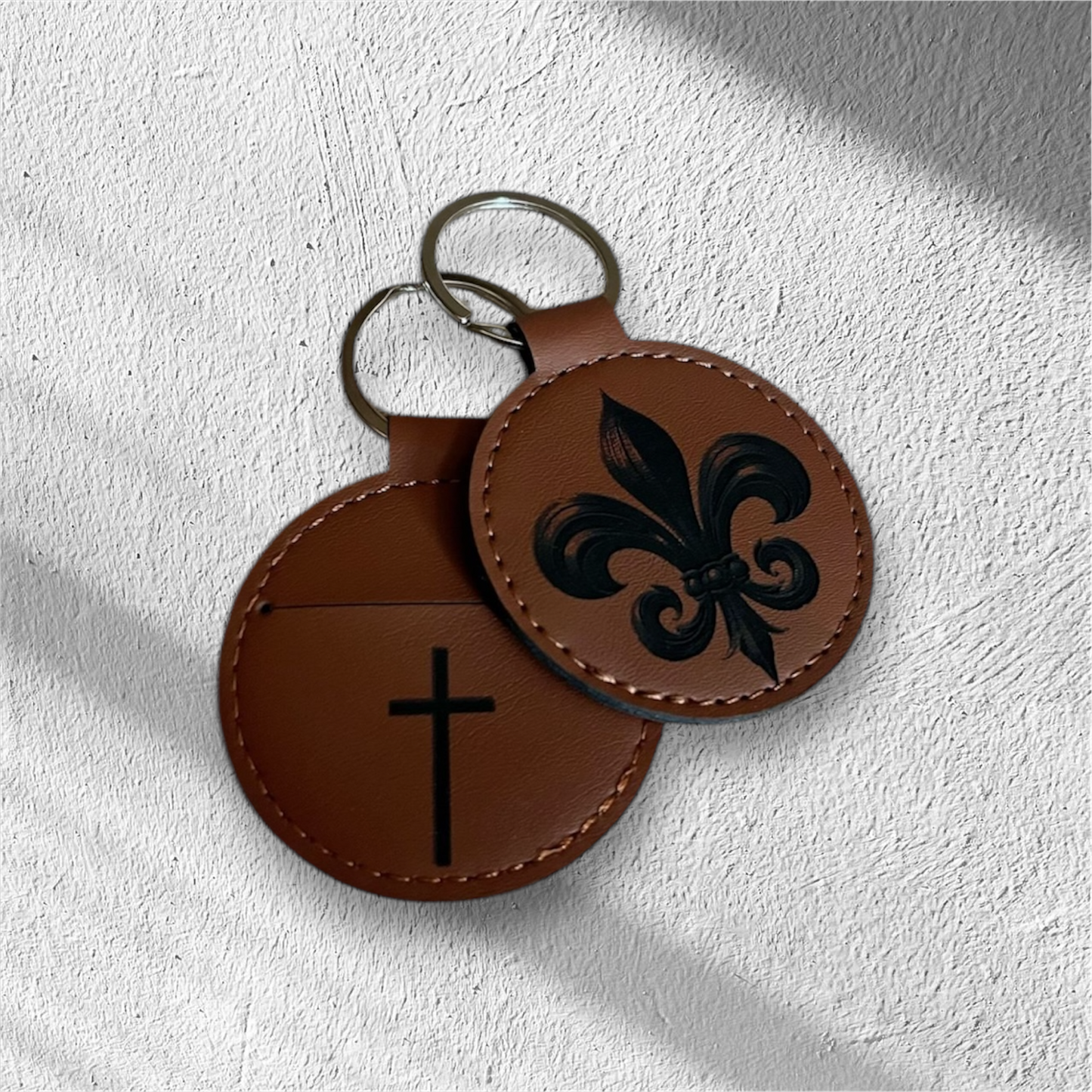Fleur de lys x croix